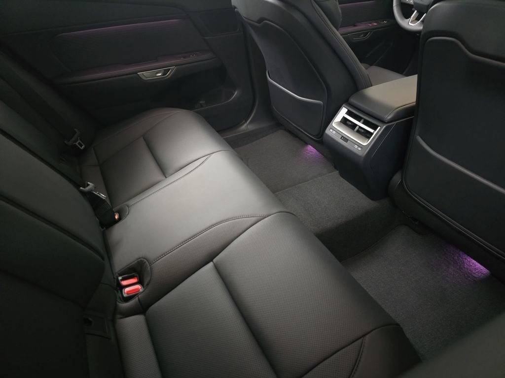 New 2026 Lexus ES 500e AWD/4WD image 11