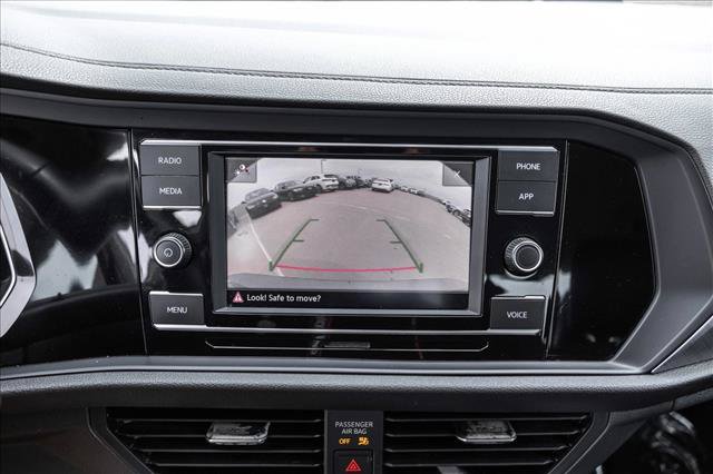 Used 2024 Volkswagen Jetta SE FWD image 16