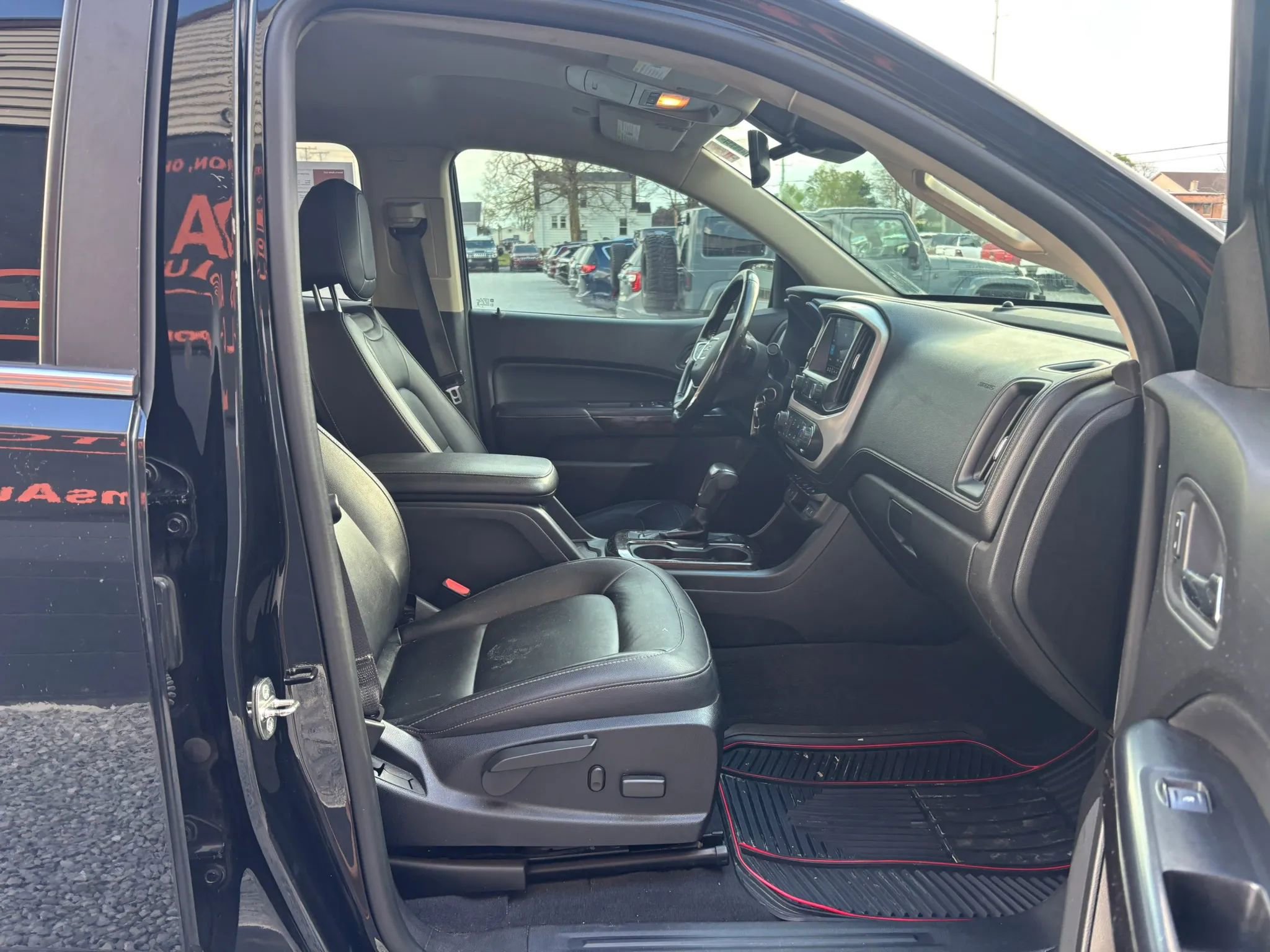 Used 2019 GMC Canyon SLT w/ Driver Alert Package image 17