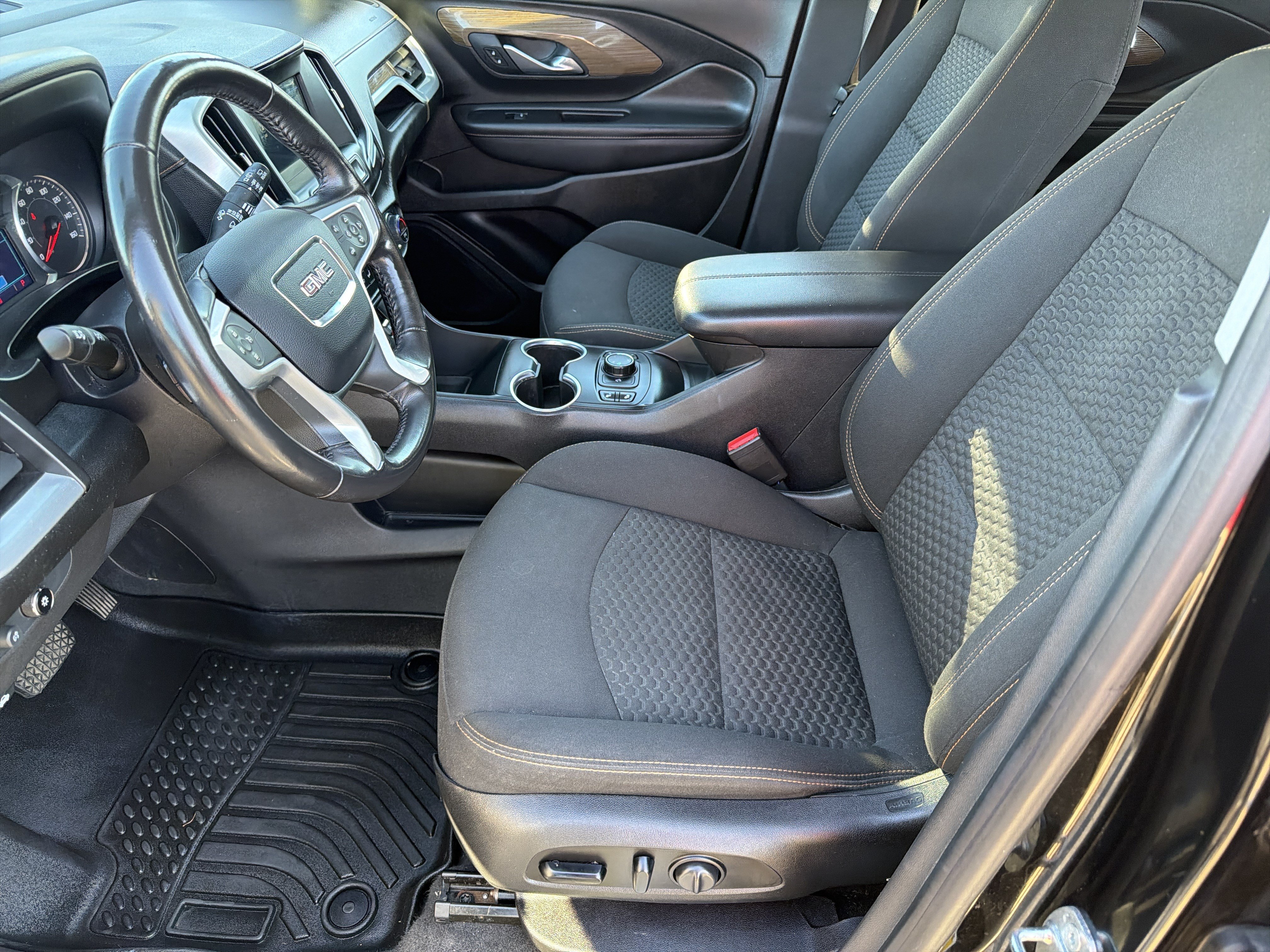 Used 2019 GMC Terrain SLE w/ Driver Convenience Package AWD/4WD image 10