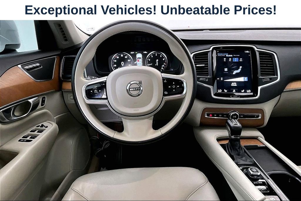 Used 2021 Volvo XC90 T6 Momentum AWD/4WD image 6