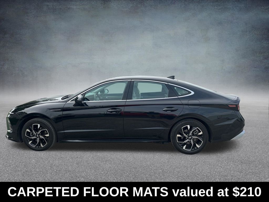 Used 2024 Hyundai Sonata SEL FWD image 2