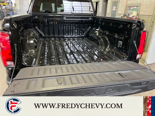 Used 2024 Chevrolet Colorado LT w/ LT Convenience Package III image 23