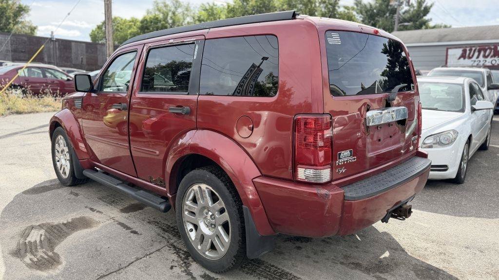 Used 2007 Dodge Nitro R/T AWD/4WD image 4