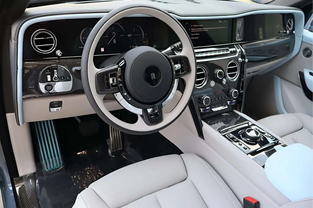 New 2027 Rolls-Royce Cullinan Black Badge AWD/4WD image 6