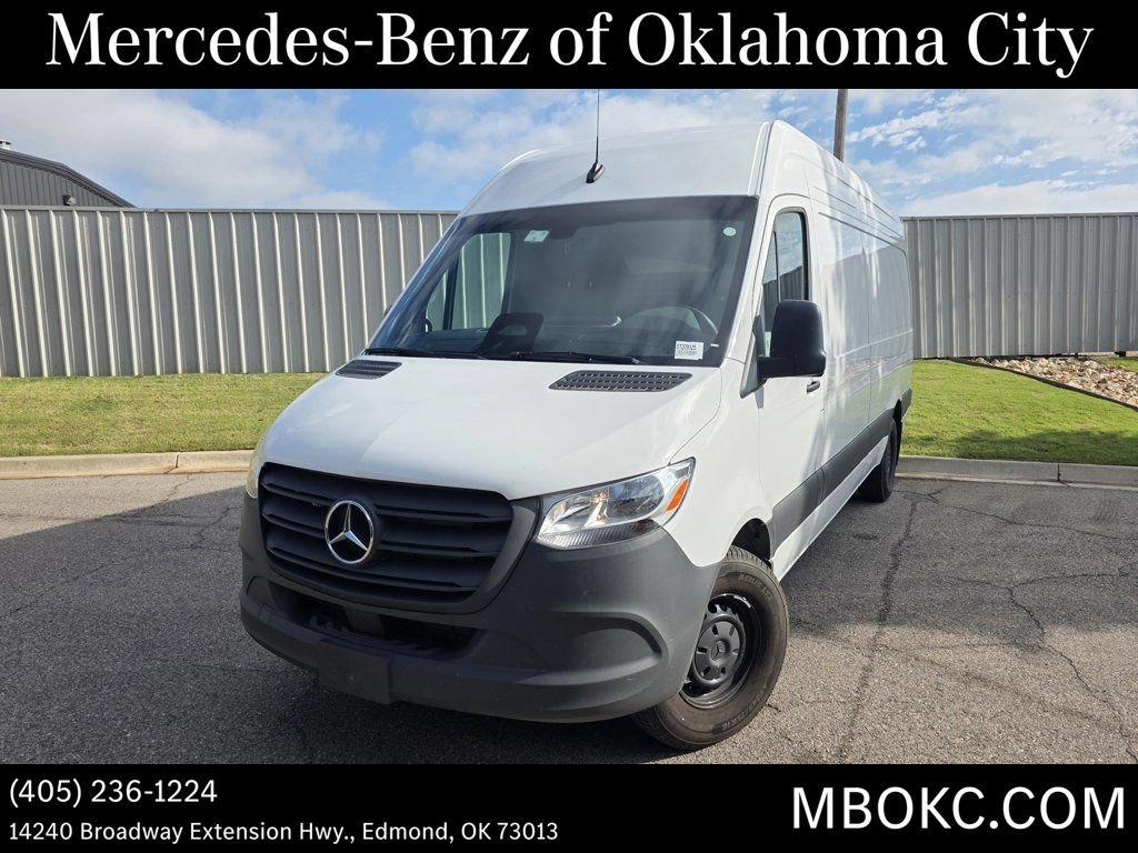 Used 2025 Mercedes-Benz Sprinter 2500 image 1