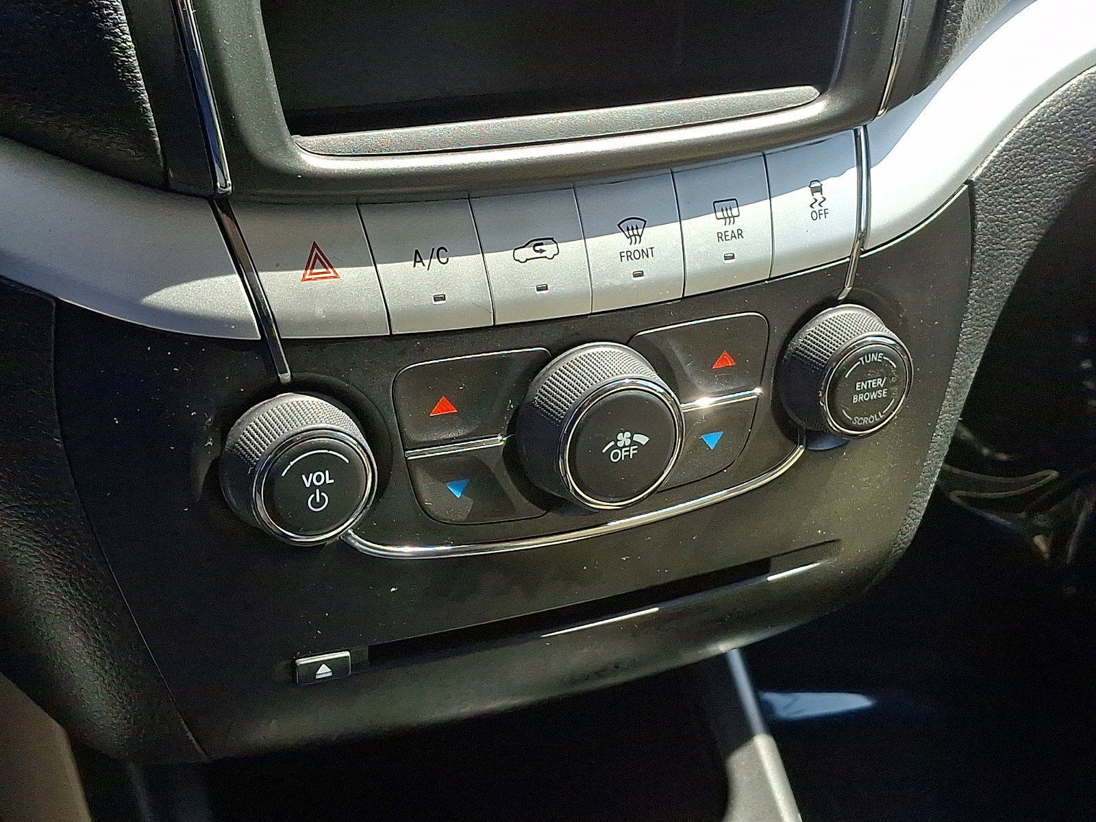 Used 2013 Dodge Journey SXT w/ Flexible Seating Group image 15