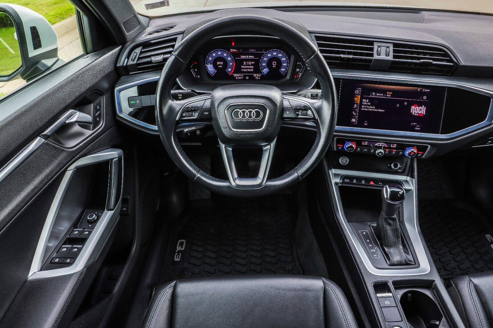 Used 2020 Audi Q3 2.0T Premium w/ Convenience Package AWD/4WD image 26