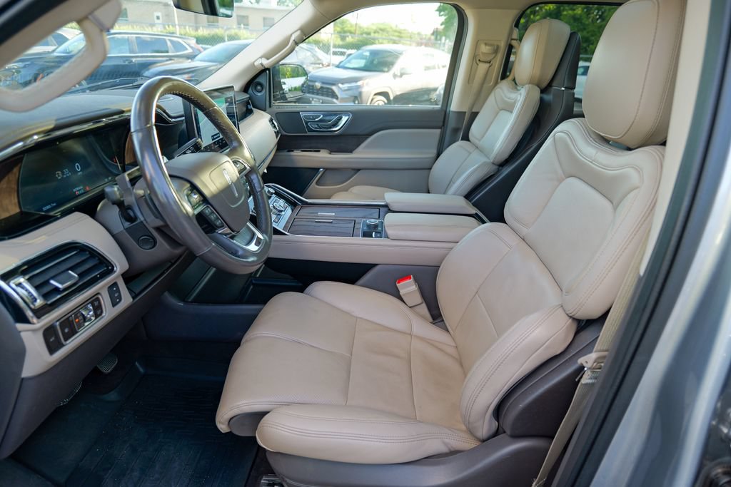Used 2023 Lincoln Navigator L Reserve AWD/4WD image 22