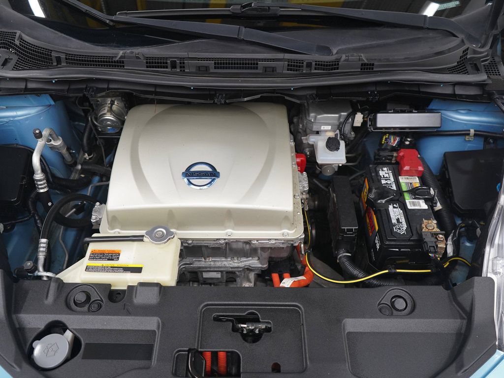 Used 2015 Nissan Leaf S w/ Charge Package FWD image 29
