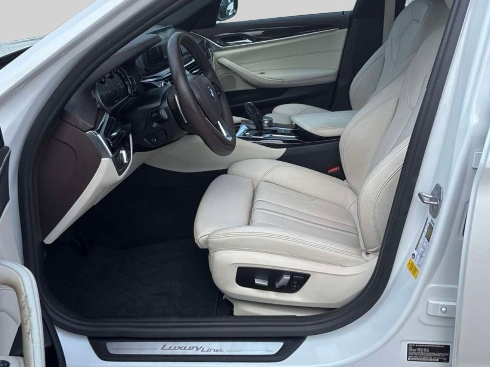 Used 2017 BMW 530i image 6