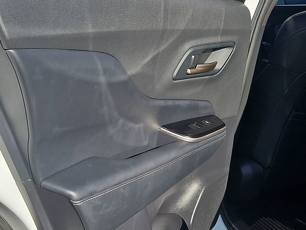 Used 2025 Toyota Crown Signia XLE image 16