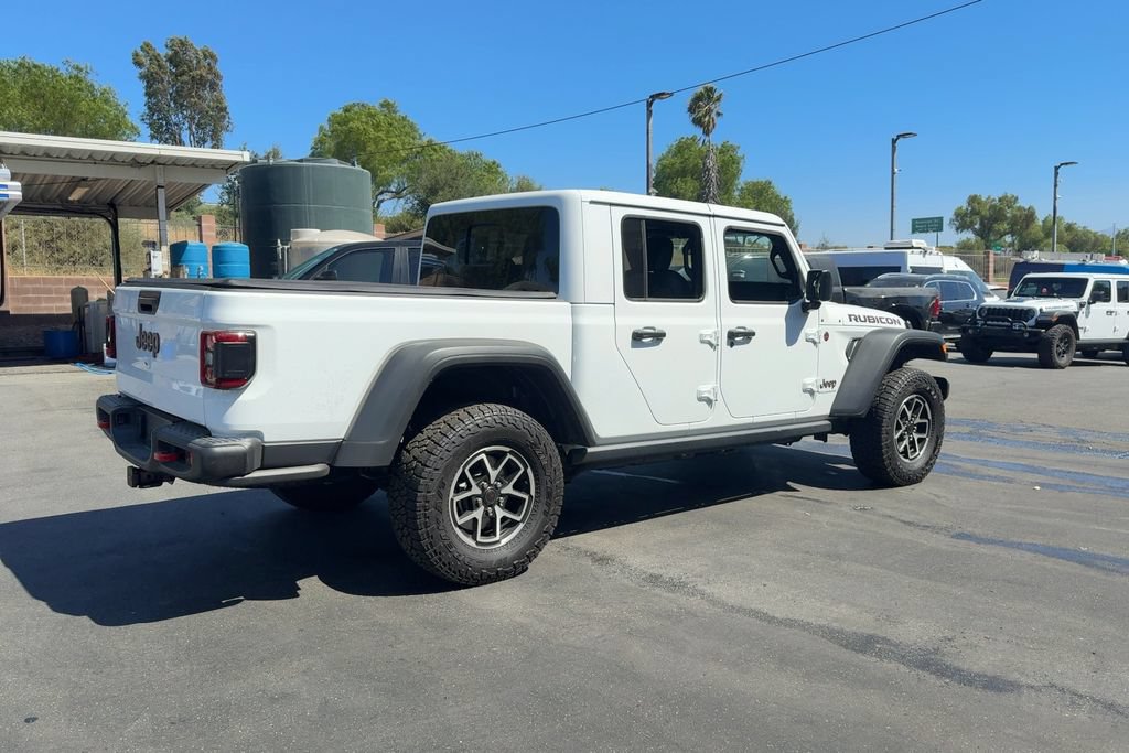 Used 2025 Jeep Gladiator Rubicon w/ Convenience Group AWD/4WD image 6