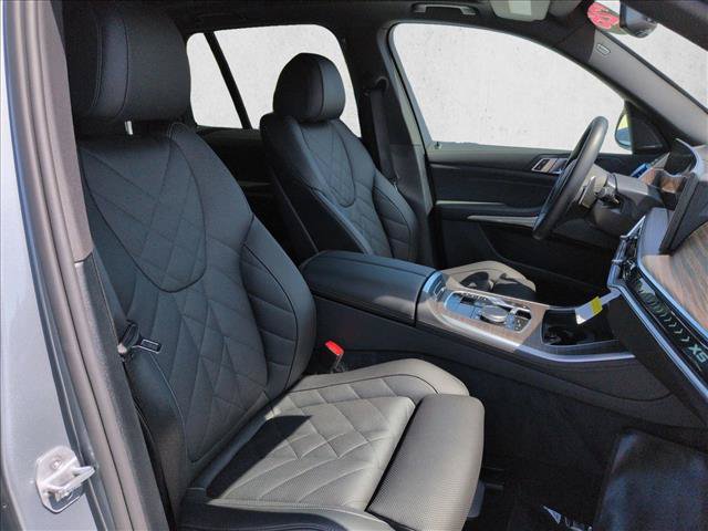 Used 2026 BMW X5 xDrive40i w/ M Sport Package AWD/4WD image 23