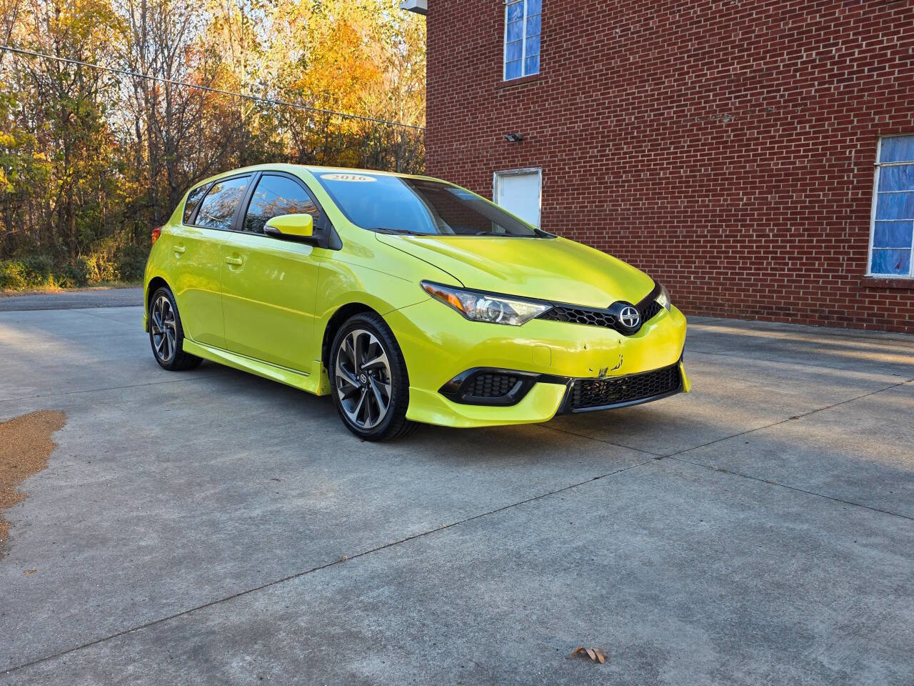 Used 2016 Scion iM image 3