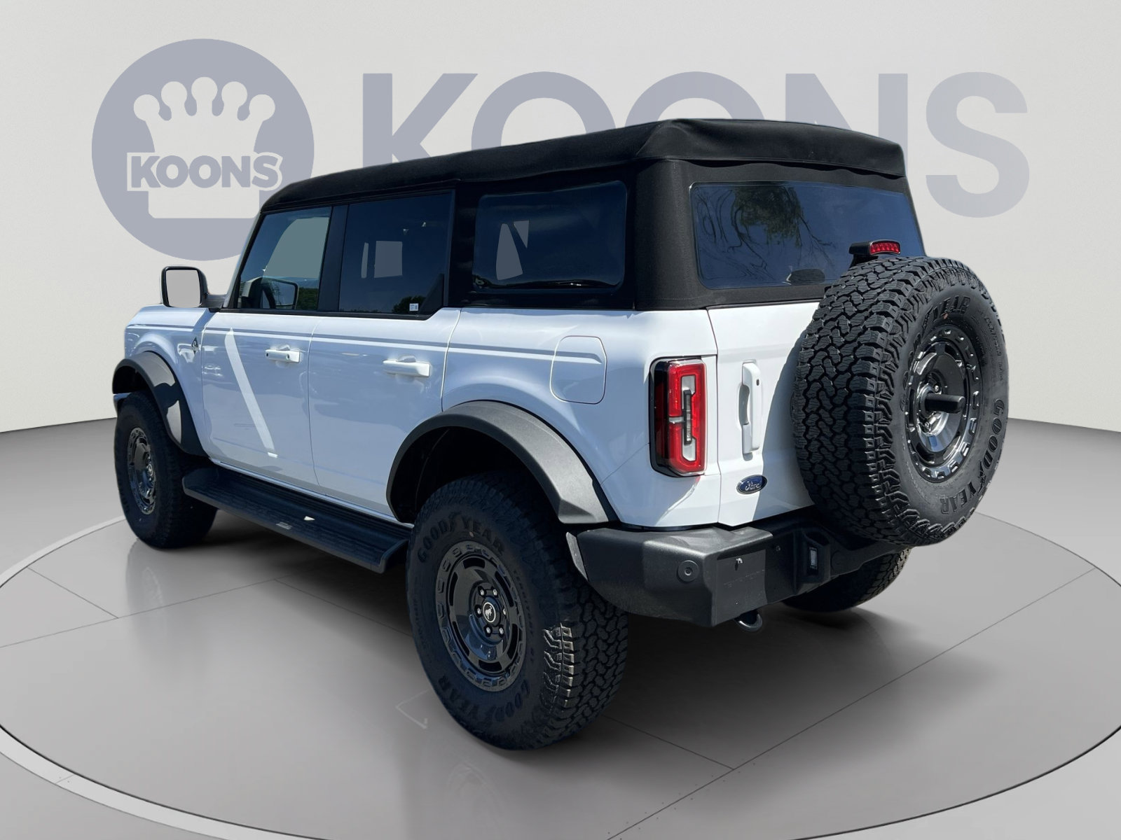 New 2025 Ford Bronco Outer Banks w/ Sasquatch Package AWD/4WD image 8
