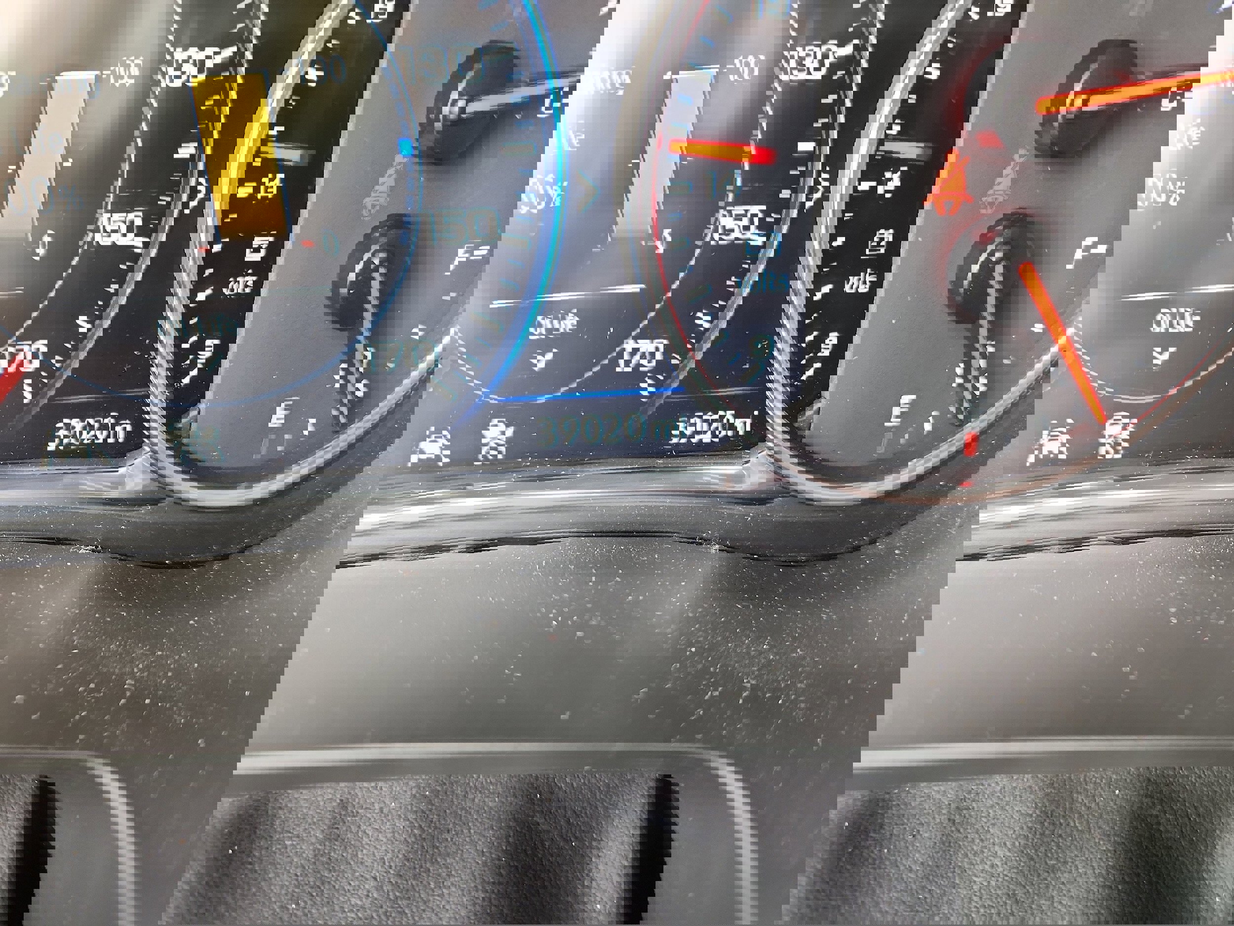 Used 2023 Chevrolet Traverse Premier w/ LPO, Cargo Package image 31