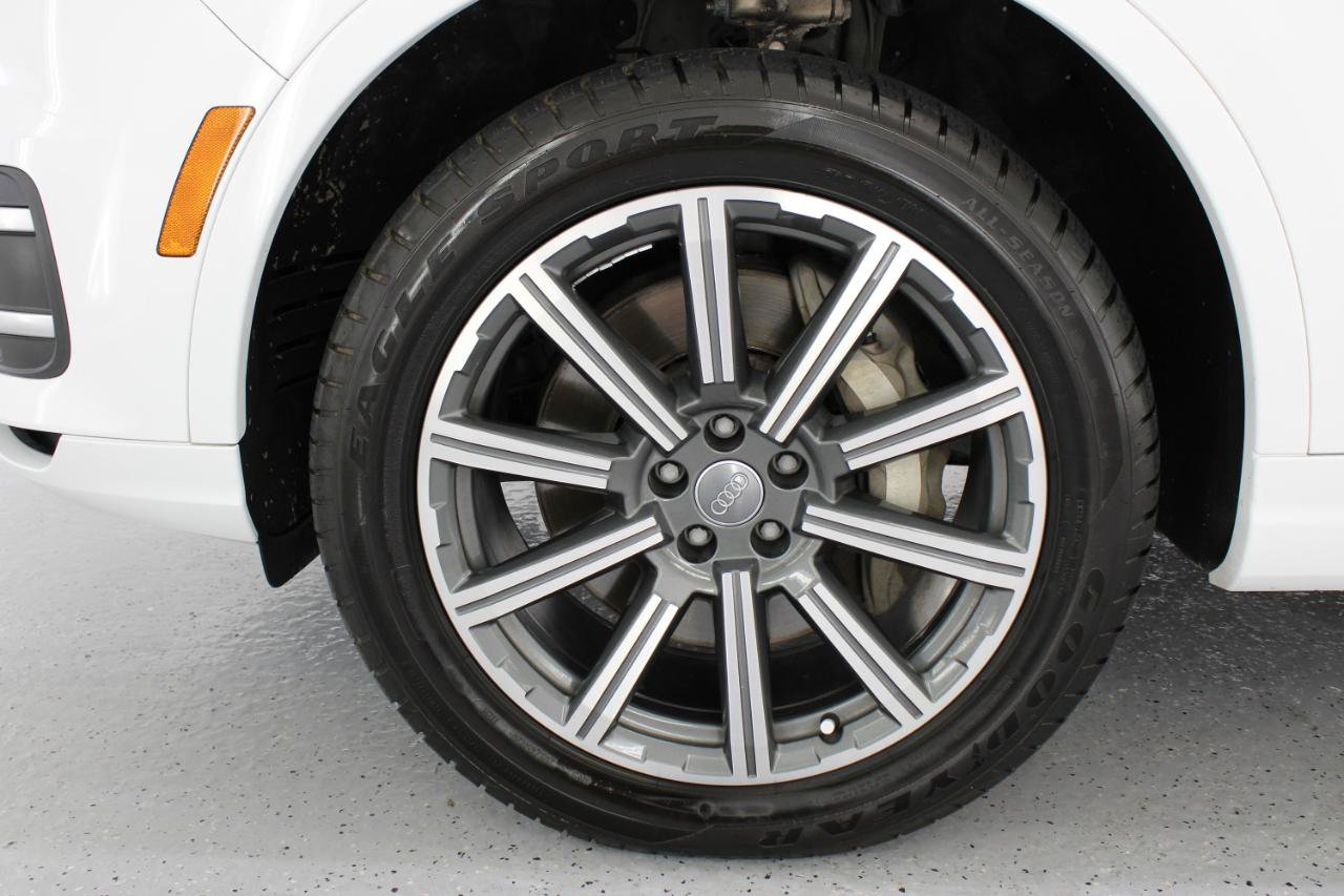 Used 2017 Audi Q7 3.0T Prestige w/ Prestige Package AWD/4WD image 81
