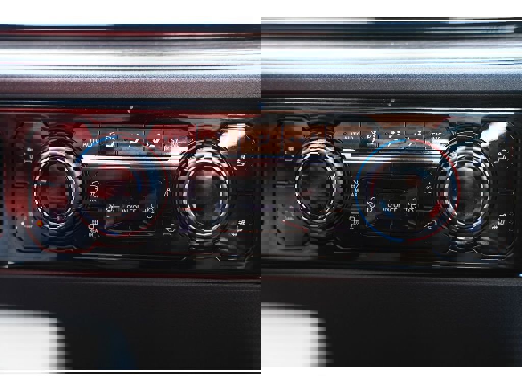 Used 2024 Chevrolet Silverado 1500 RST w/ Redline Edition image 27