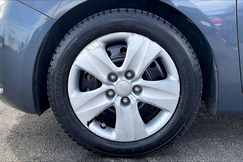 Used 2016 Kia Forte LX image 10