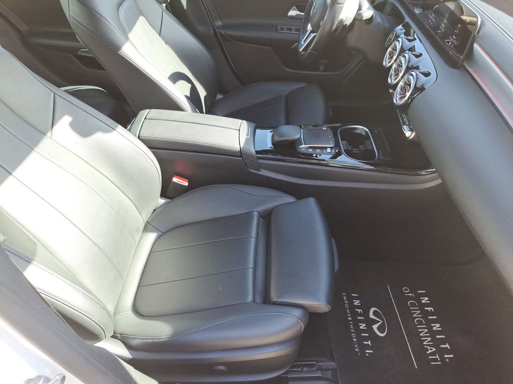 Used 2022 Mercedes-Benz CLA 250 image 24
