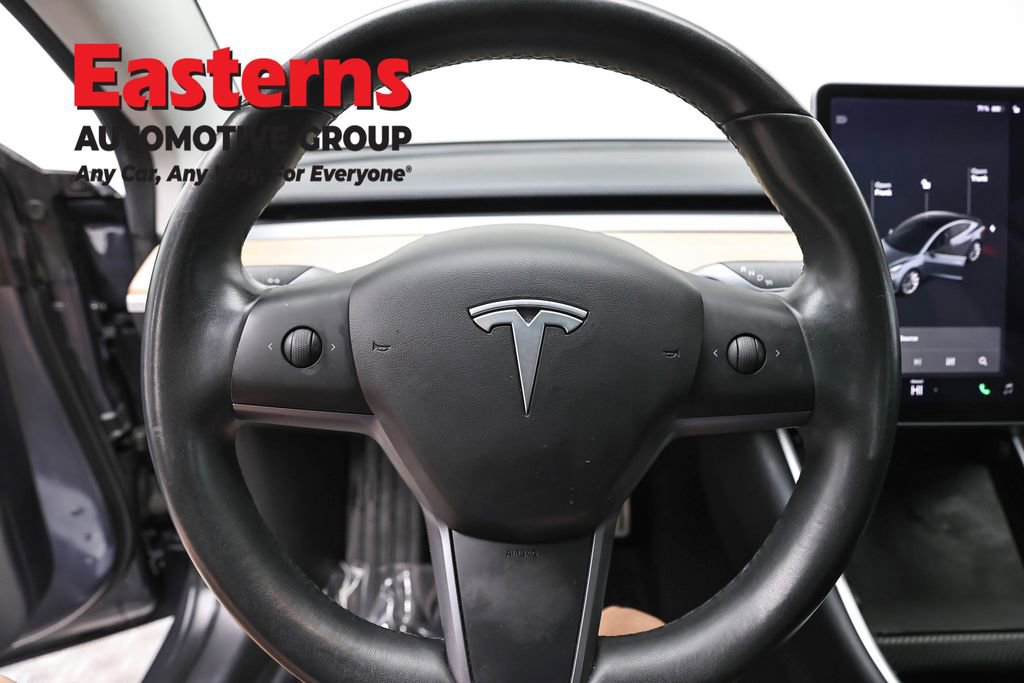 Used 2019 Tesla Model 3 Performance image 10