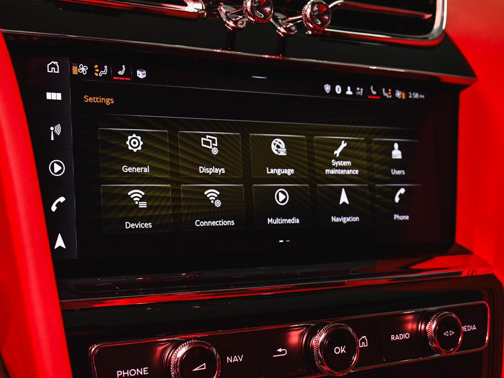 Used 2023 Bentley Bentayga AWD/4WD image 57