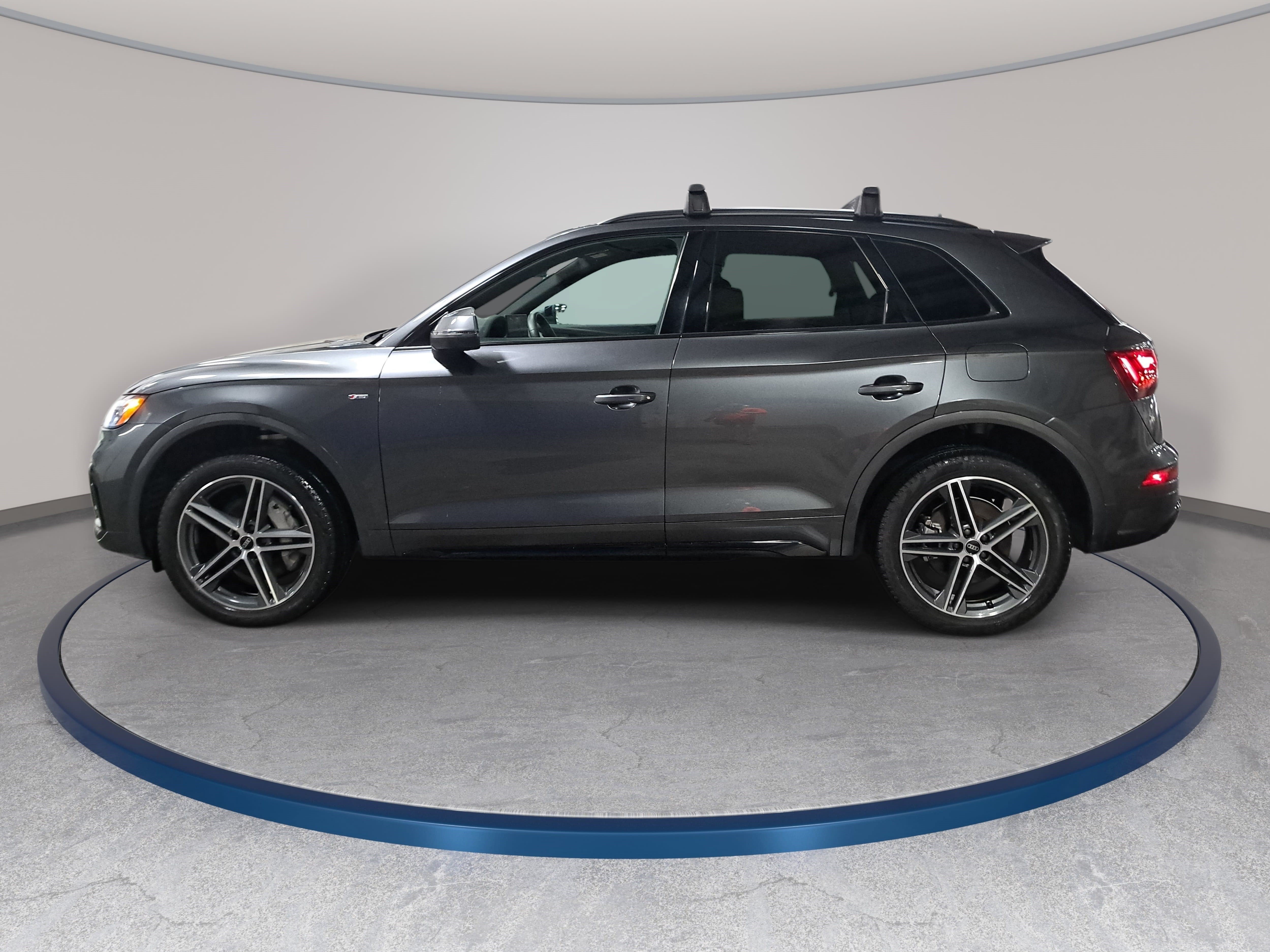 Used 2023 Audi Q5 e Premium Plus AWD/4WD image 8
