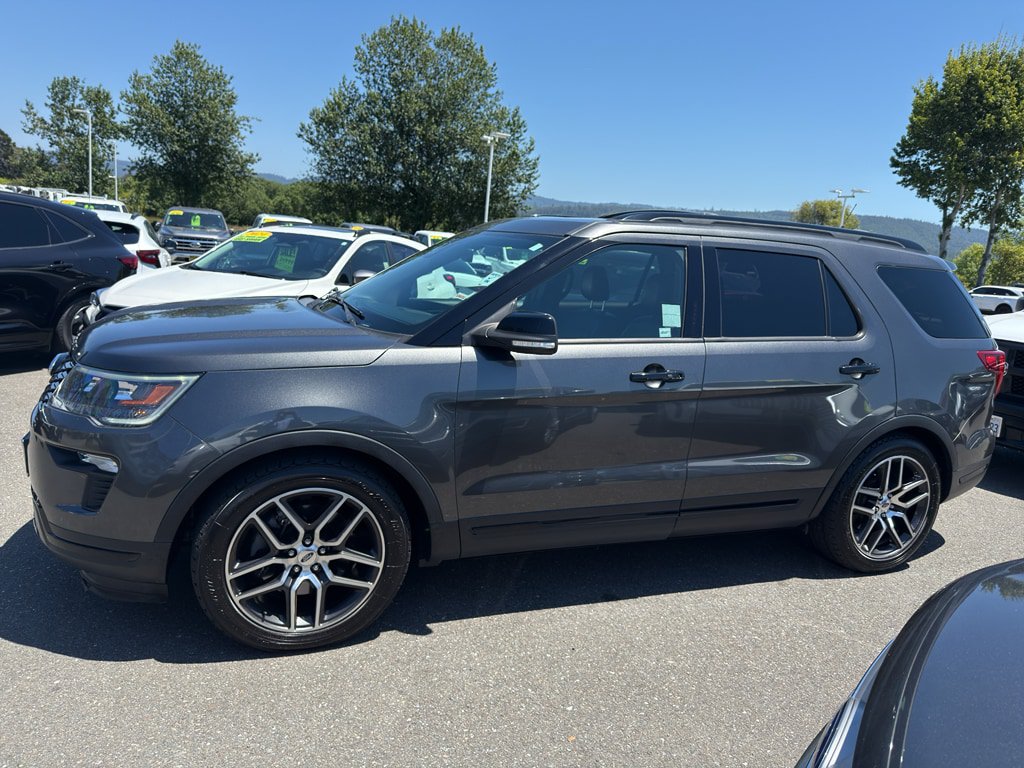 Used 2019 Ford Explorer Sport w/ Equipment Group 401A AWD/4WD image 2