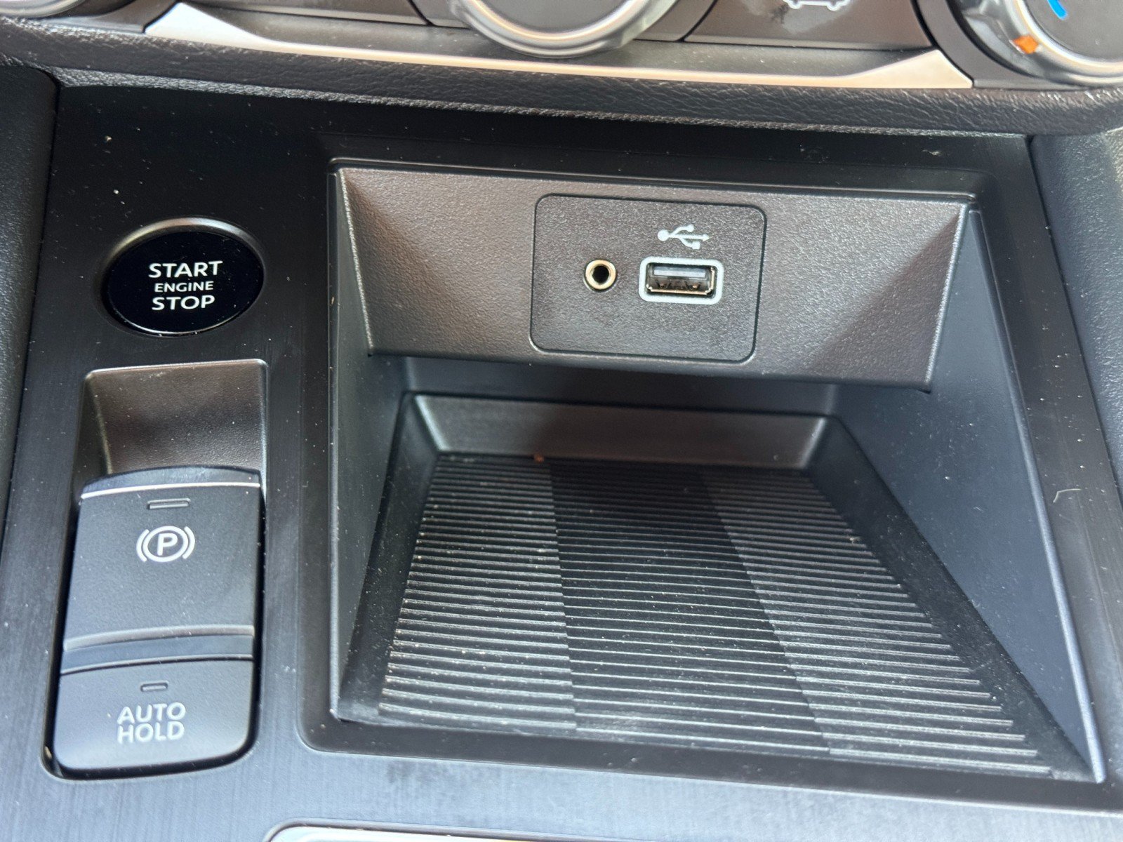 Used 2025 Nissan Kicks S FWD image 24