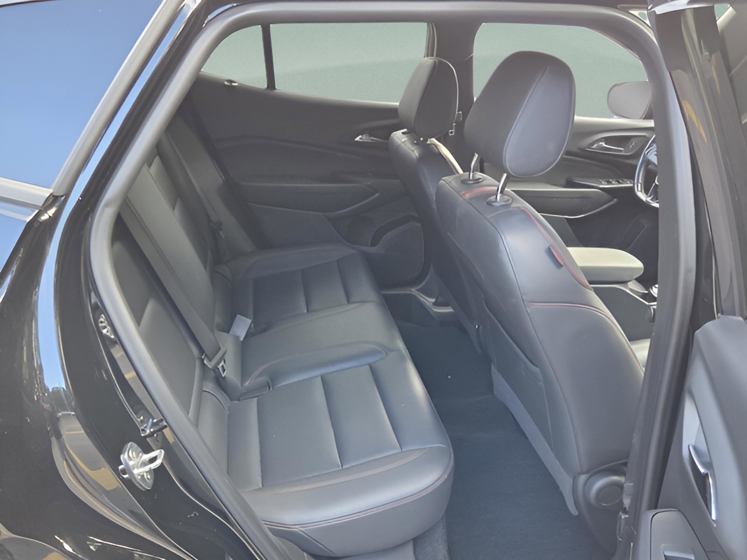 Used 2024 Chevrolet Trax RS image 15