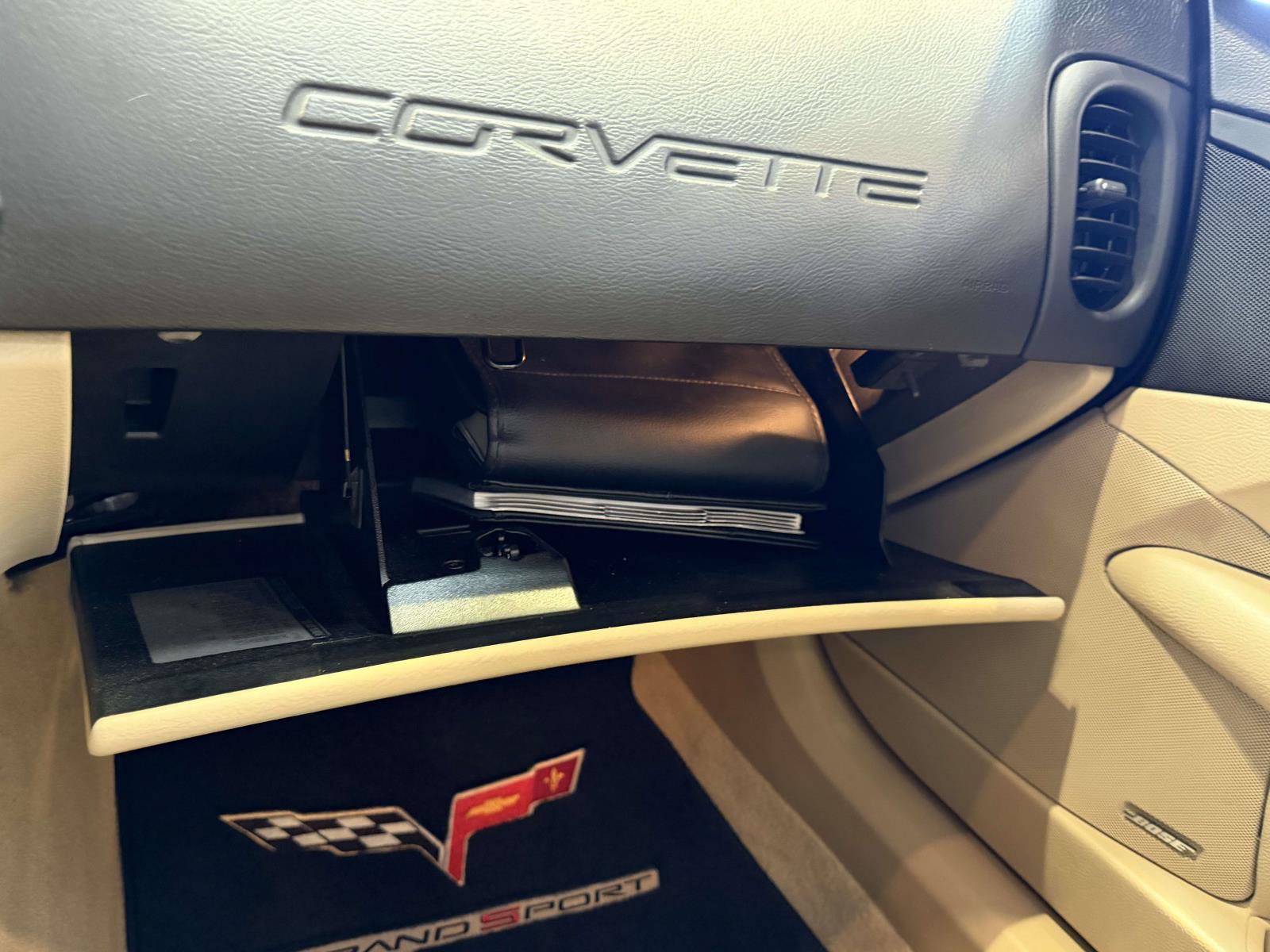 Used 2012 Chevrolet Corvette Grand Sport w/ 3LT Preferred Equipment Group RWD image 24