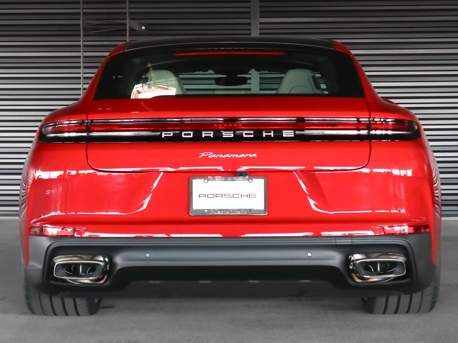 Used 2025 Porsche Panamera 4 image 9