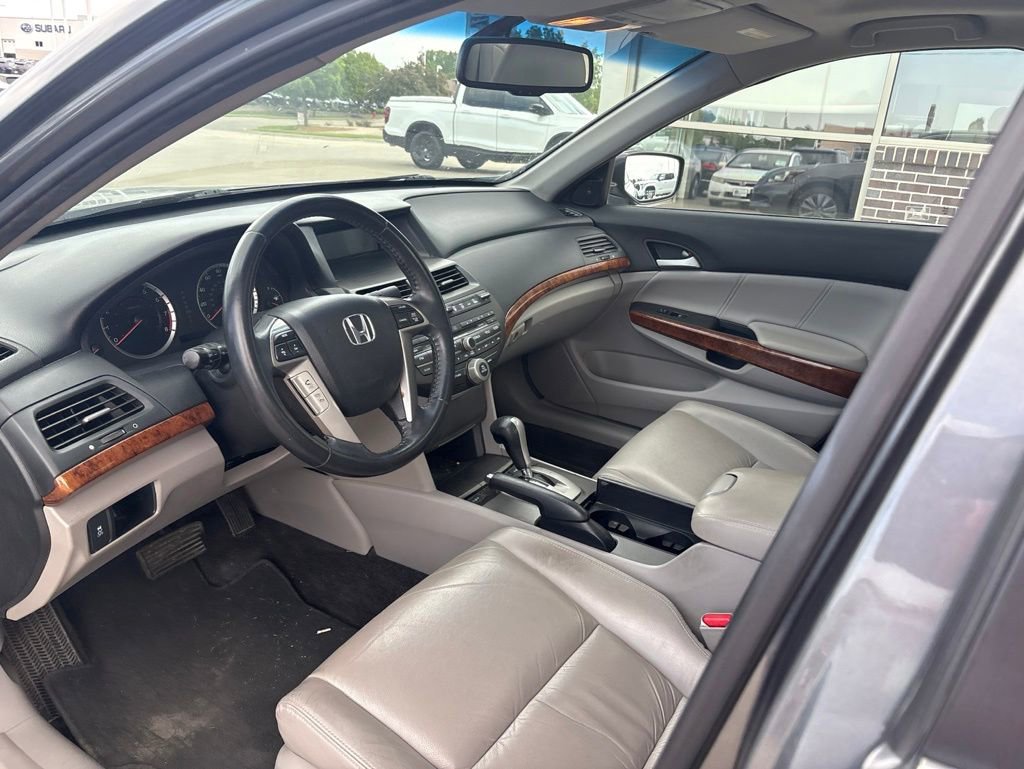 Used 2011 Honda Accord EX-L image 9