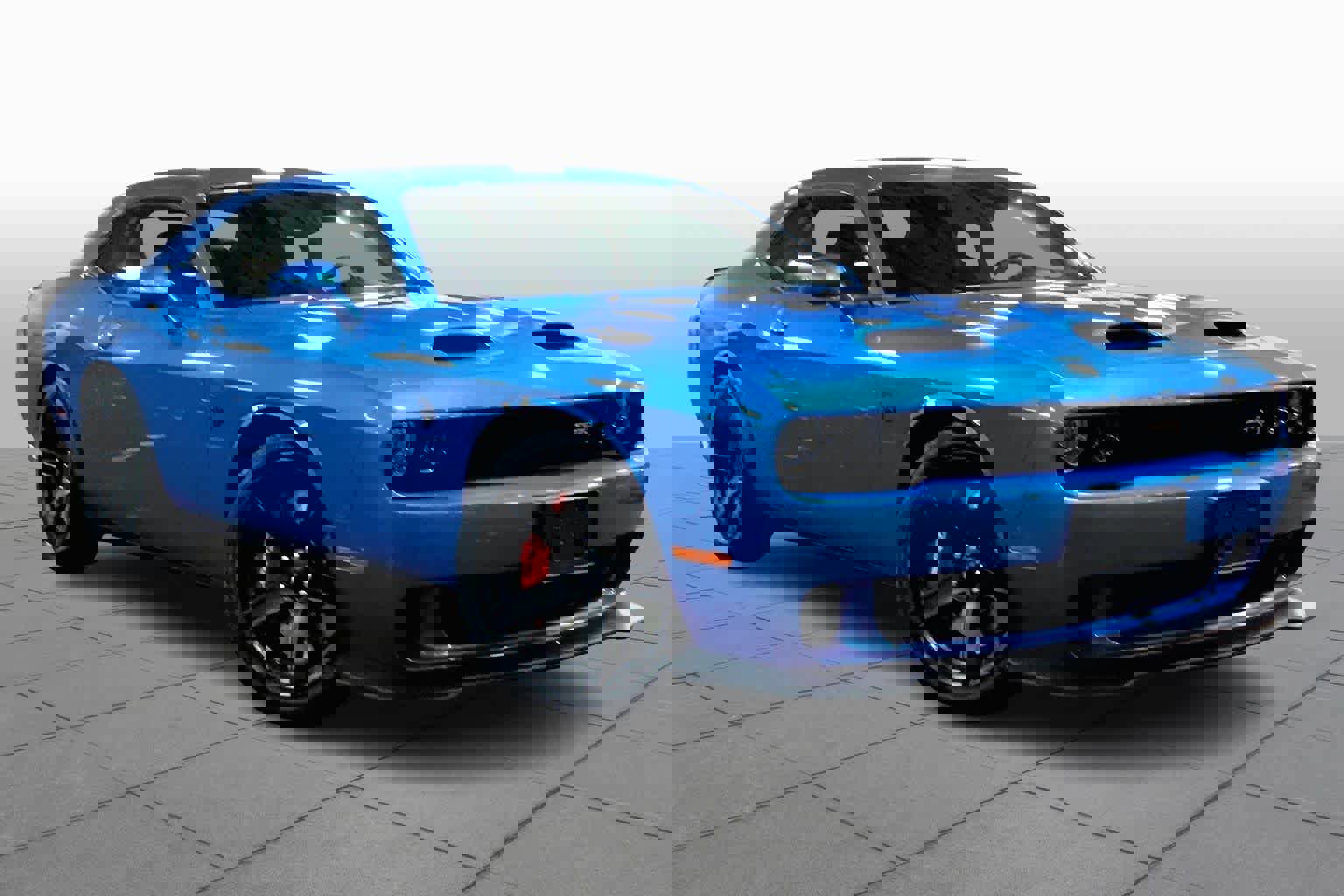 Used 2023 Dodge Challenger SRT Hellcat image 2