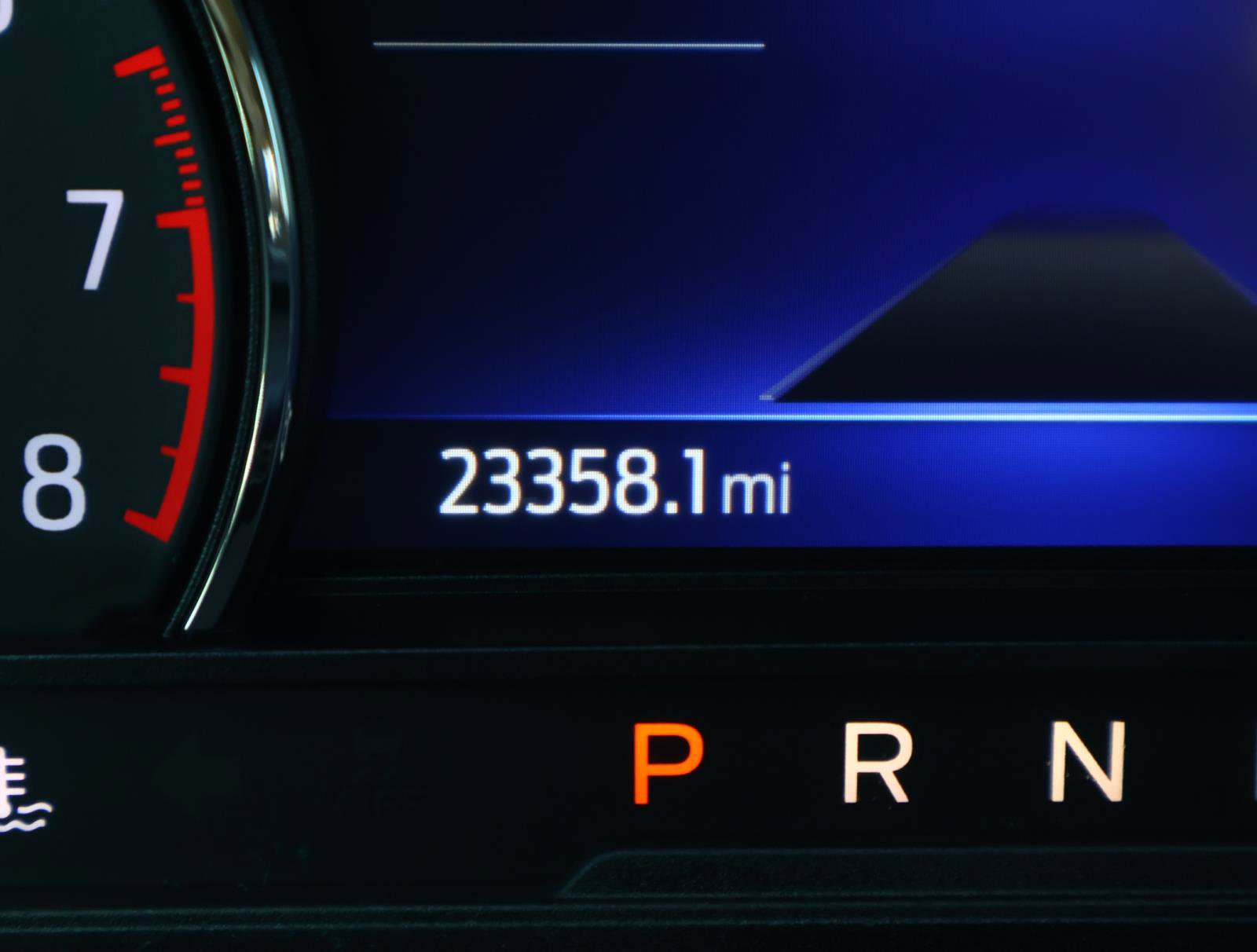 Used 2023 Ford Explorer XLT image 28