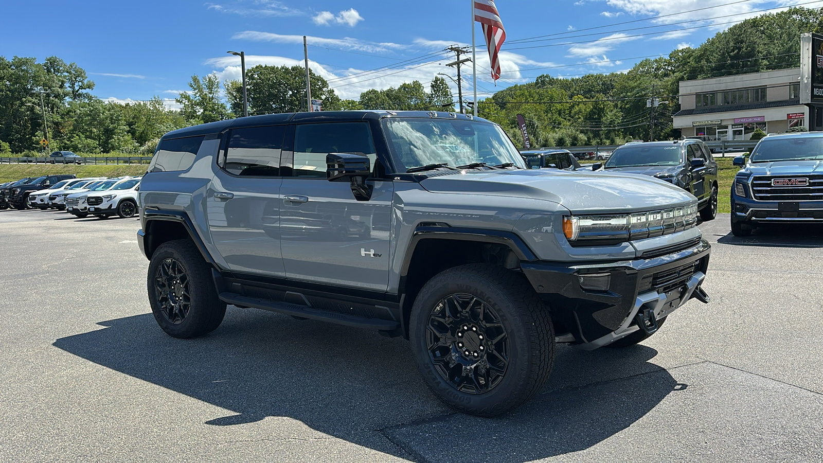 New 2026 GMC Hummer EV SUV image 2