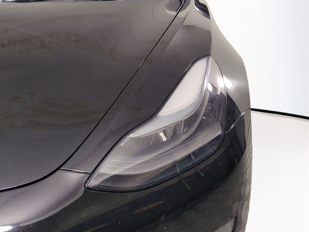 Used 2023 Tesla Model 3 Standard Range image 10