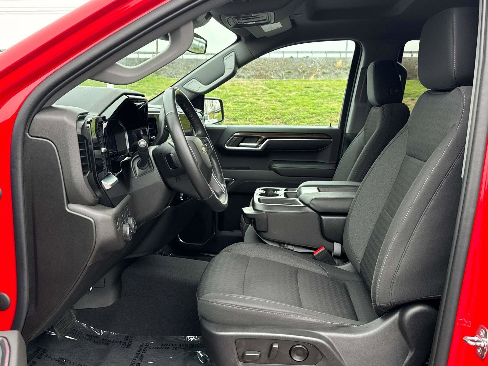 Used 2022 Chevrolet Silverado 1500 LT image 14