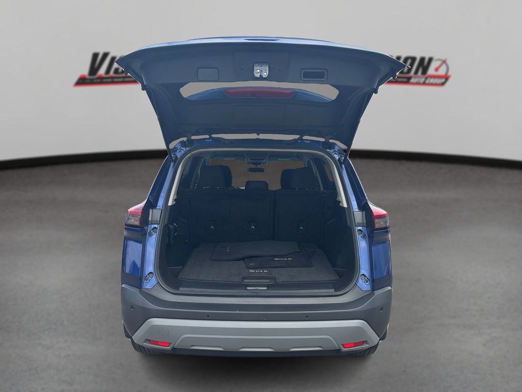 Used 2023 Nissan Rogue S image 11