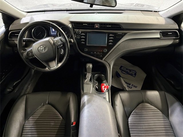 Used 2019 Toyota Camry L image 10