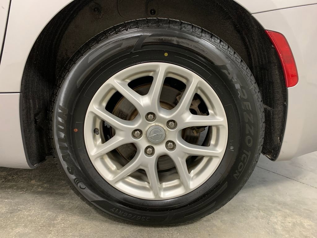 Used 2017 Chrysler Pacifica LX image 4