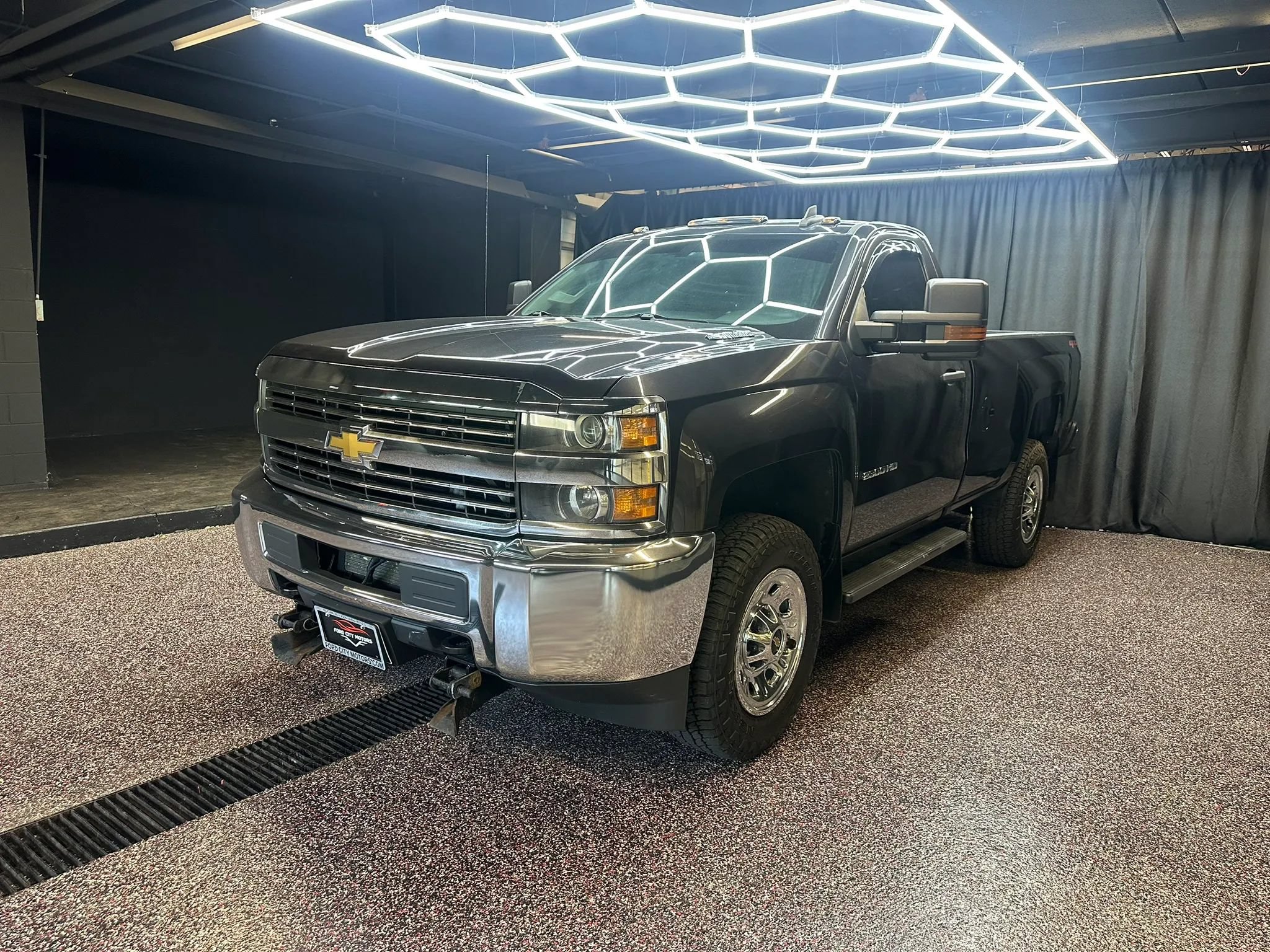 Used 2016 Chevrolet Silverado 2500 W/T w/ WT Convenience Package AWD/4WD image 3