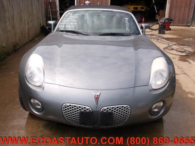 Used 2006 Pontiac Solstice Convertible w/ Power Package RWD image 4