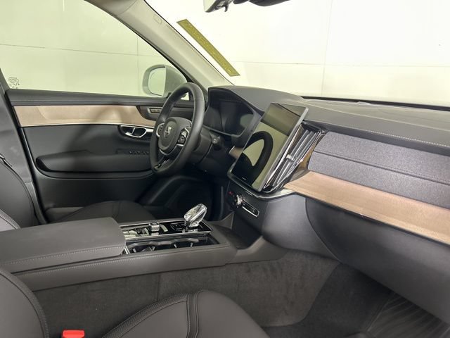 Used 2025 Volvo XC90 B6 Plus w/ Protection Package Premier AWD/4WD image 22