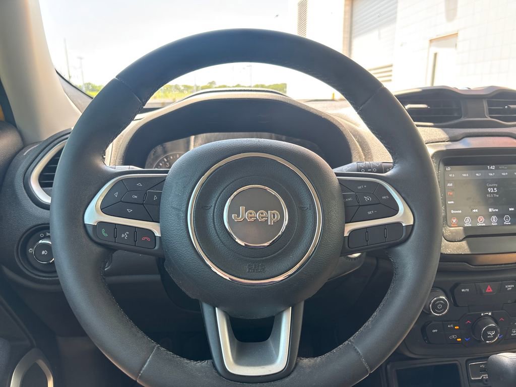 Used 2018 Jeep Renegade Latitude w/ Popular Equipment Group FWD image 20