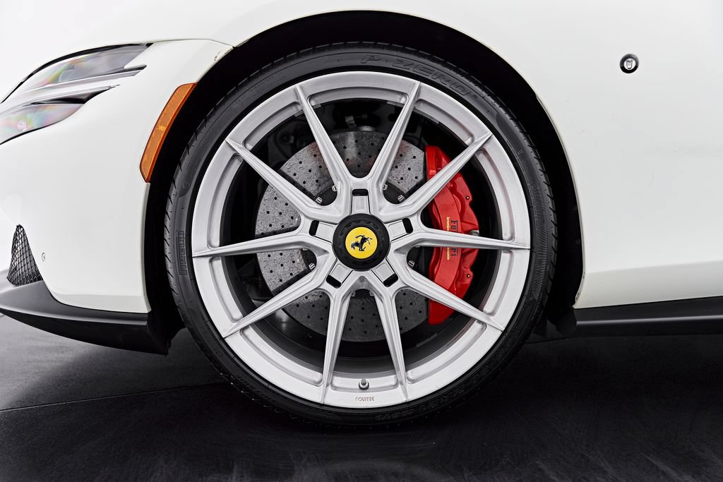 Used 2022 Ferrari Roma RWD image 3