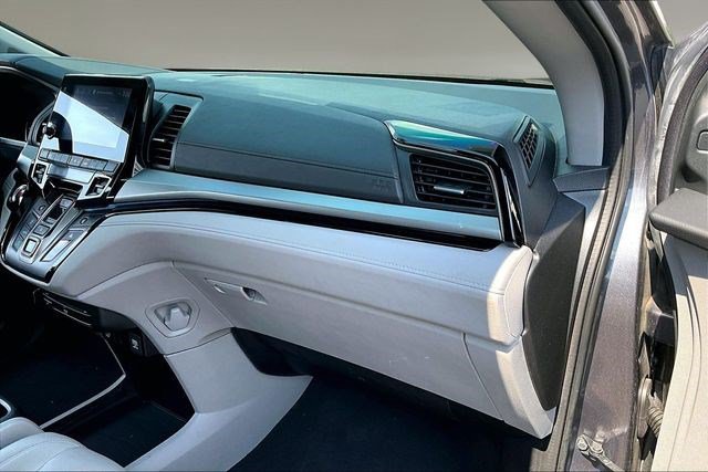 Certified 2022 Honda Odyssey Touring image 24