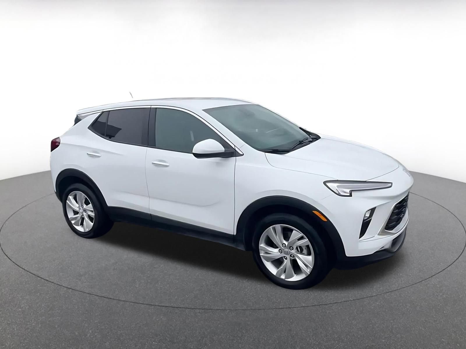 Used 2025 Buick Encore GX Preferred FWD image 2