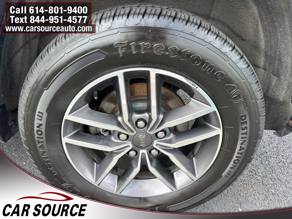 Used 2019 Jeep Grand Cherokee Limited AWD/4WD image 20